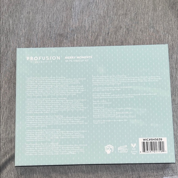 Profusion Cosmetics Merry Moments 44-Piece Makeup Kit - Picture 8 of 8